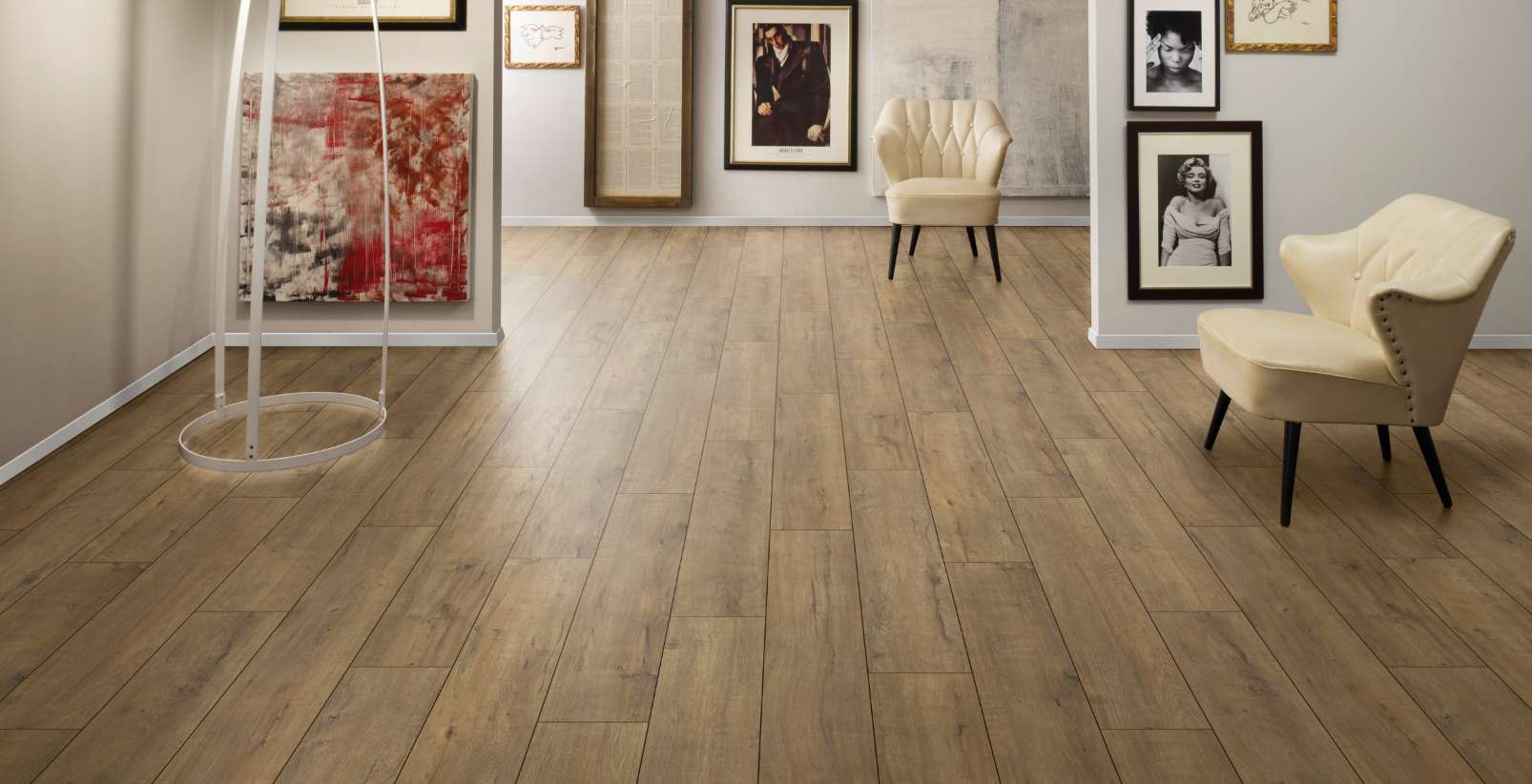 Fawn Apollo Oak, MW, 8 mm, Standard Plank - Room Scene