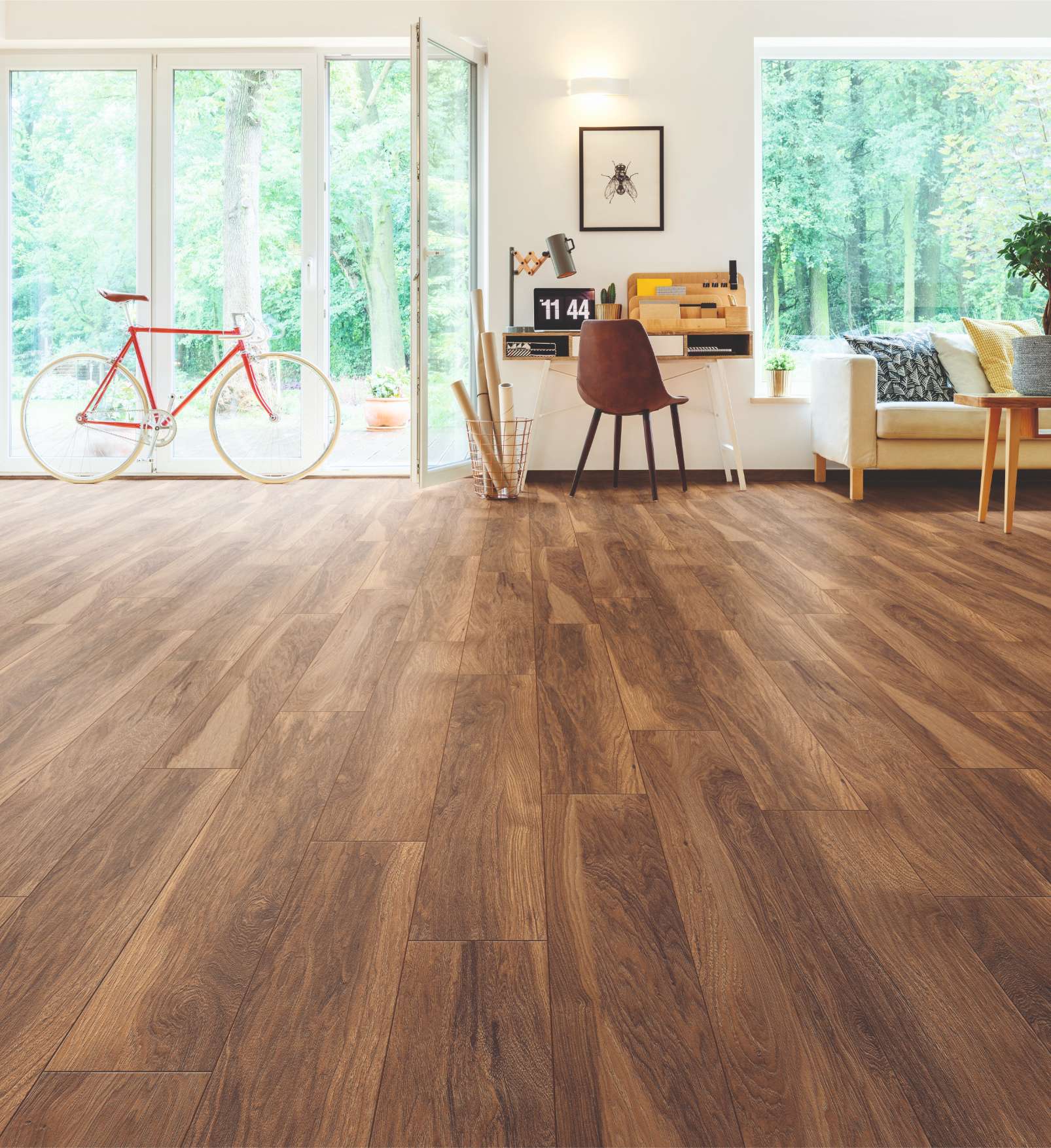 Appalachian Hickory, VH, 10 mm, Standard Plank - Room Scene