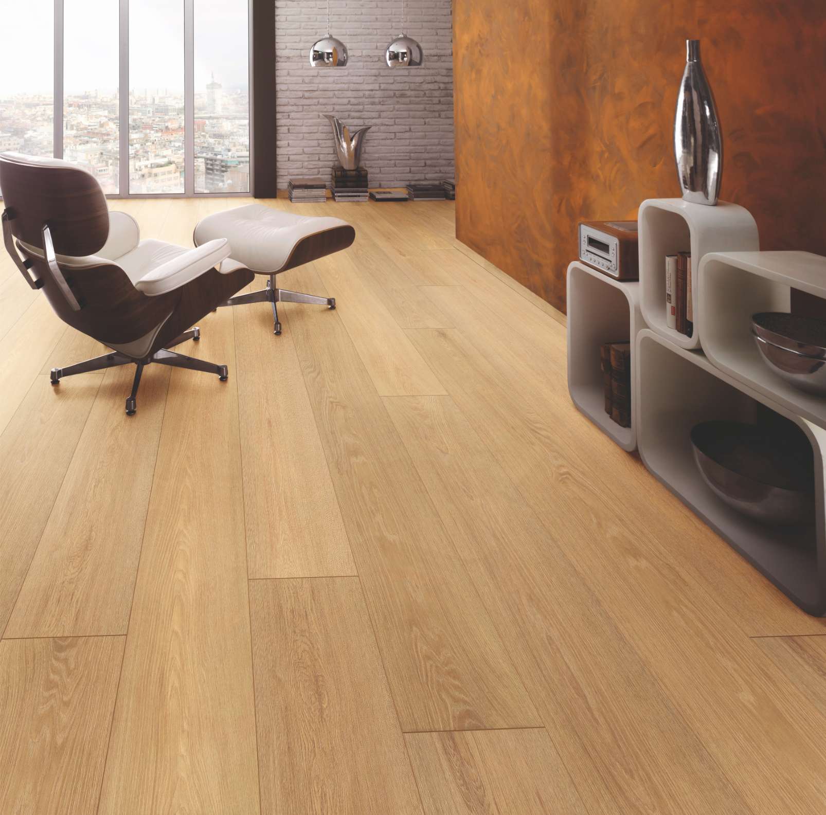 Honey Montreux Oak, MX, 12 mm, Long Plank - Room Scene