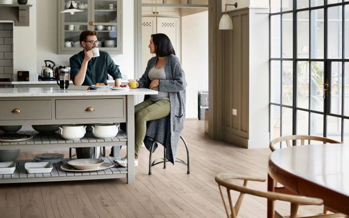 Mushroom Carpenter Oak, CM, 10 mm, Standard Plank - Room Scene