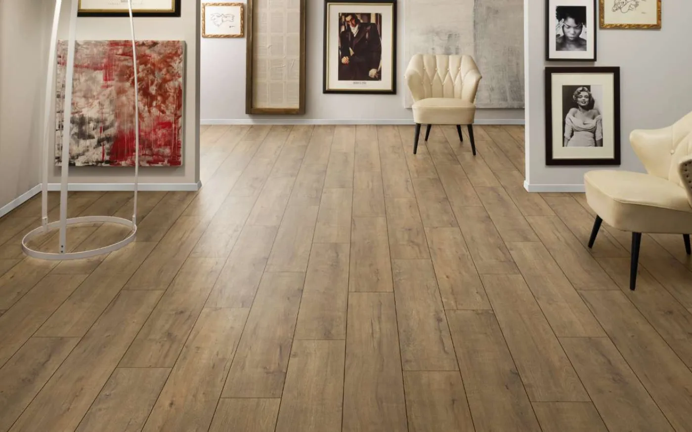 Fawn Apollo Oak, MW, 8 mm, Standard Plank - Room Scene