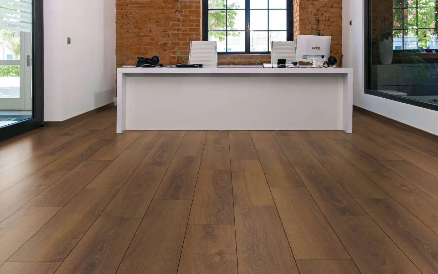 Grizzly Montreux Oak, MW, 7 mm, Standard Plank - Room Scene